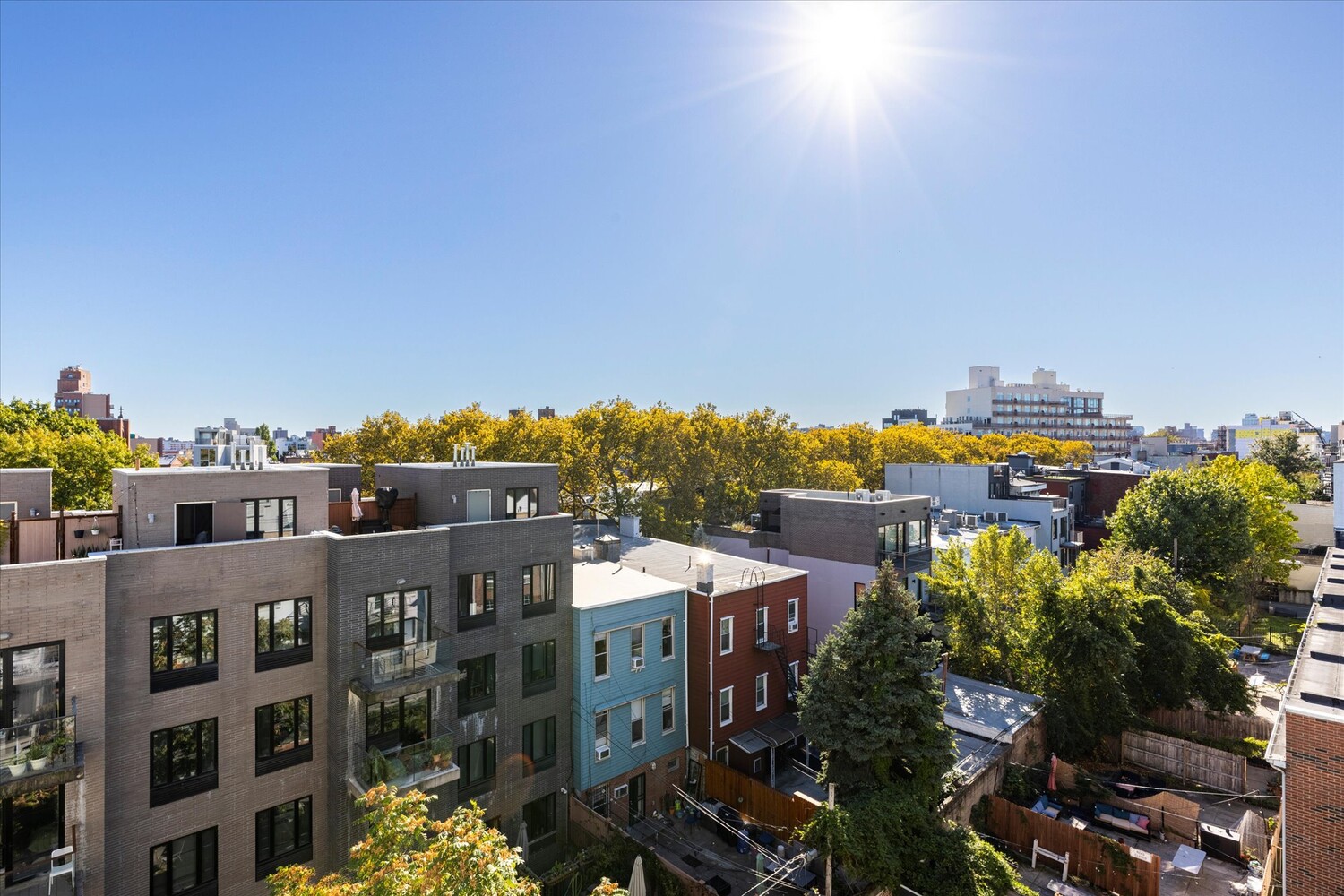 100 MASPETH Avenue 6L