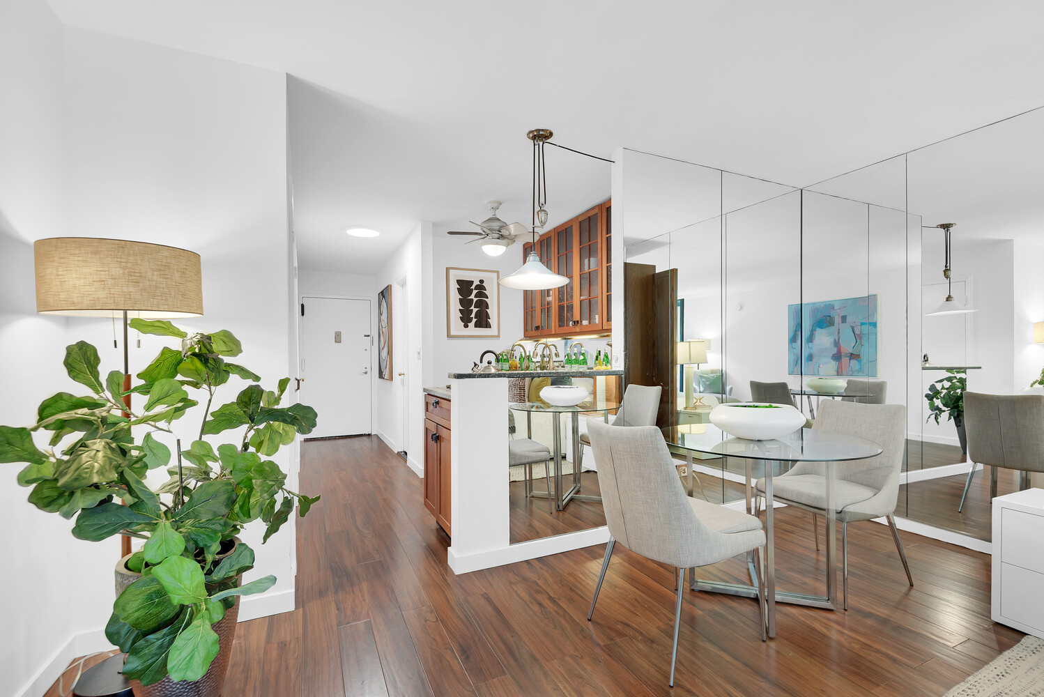 222 W 14TH Street 2D