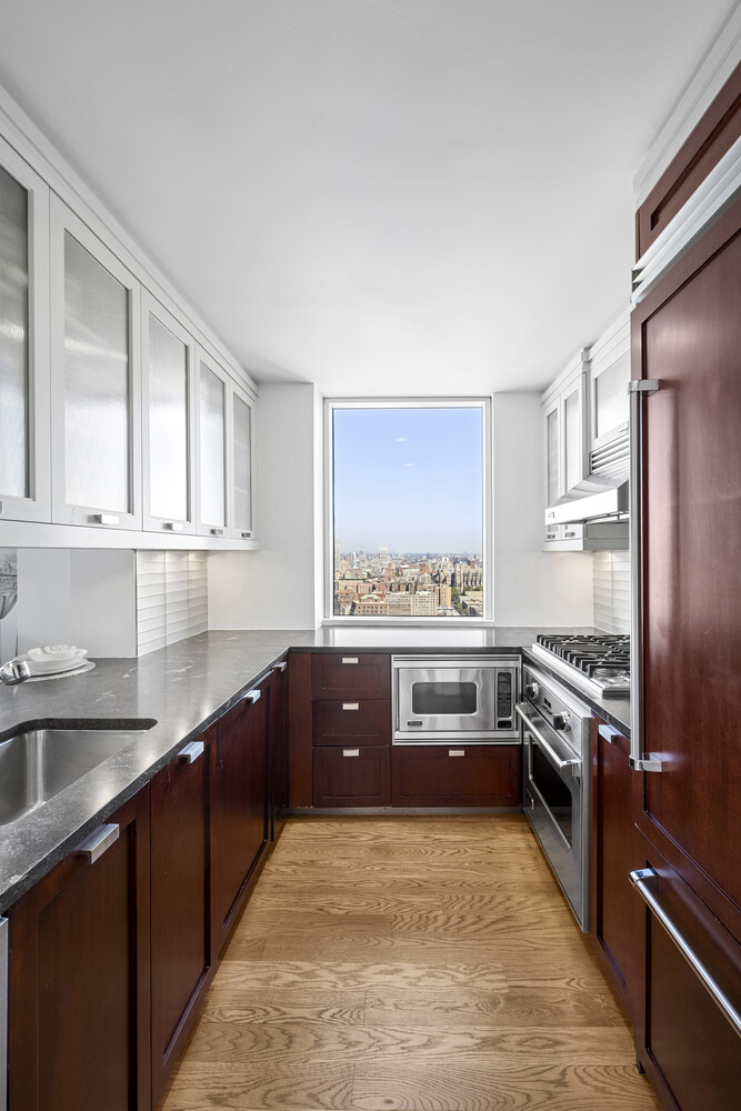 2628 BROADWAY 34