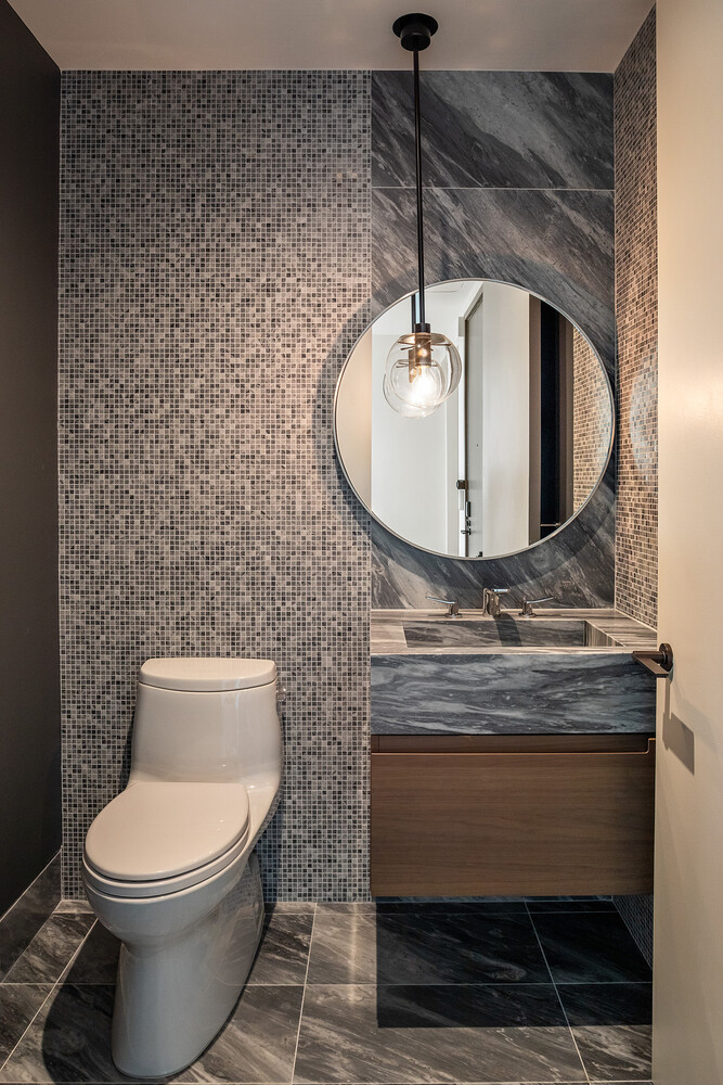 30 RIVERSIDE Boulevard 33A