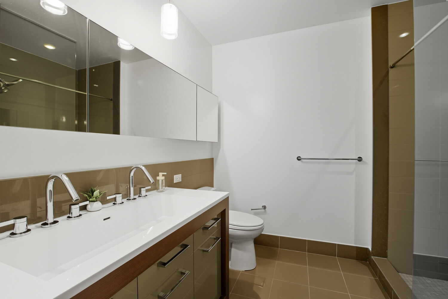 125 N 10TH Street S2D