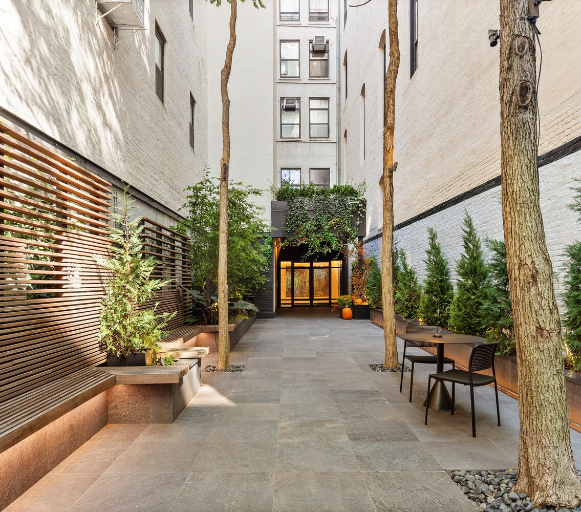 200 MERCER Street 4D