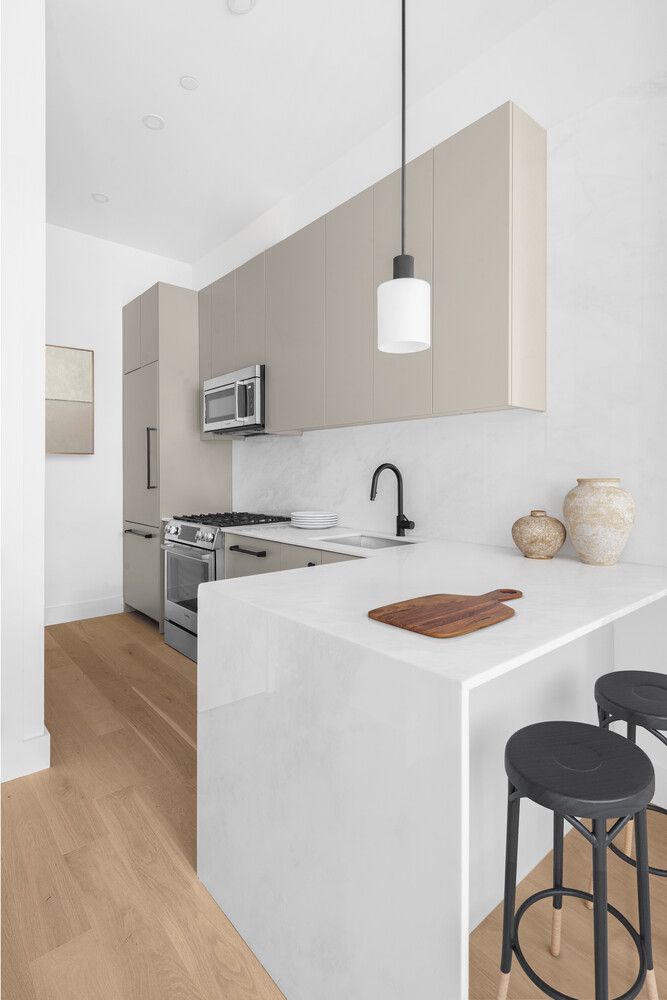 696 CHAUNCEY Street 3F