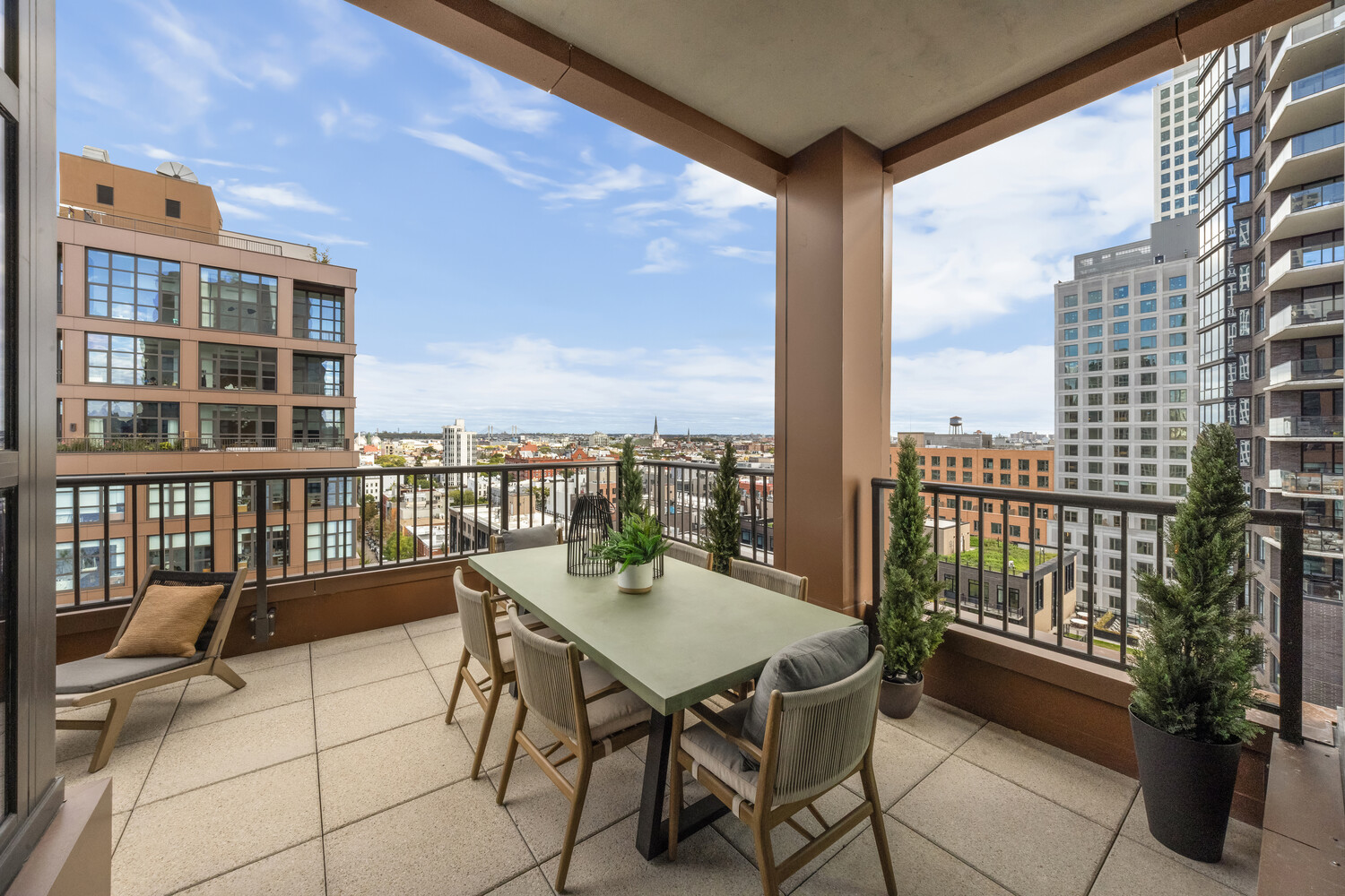 29 HURON Street PHBW