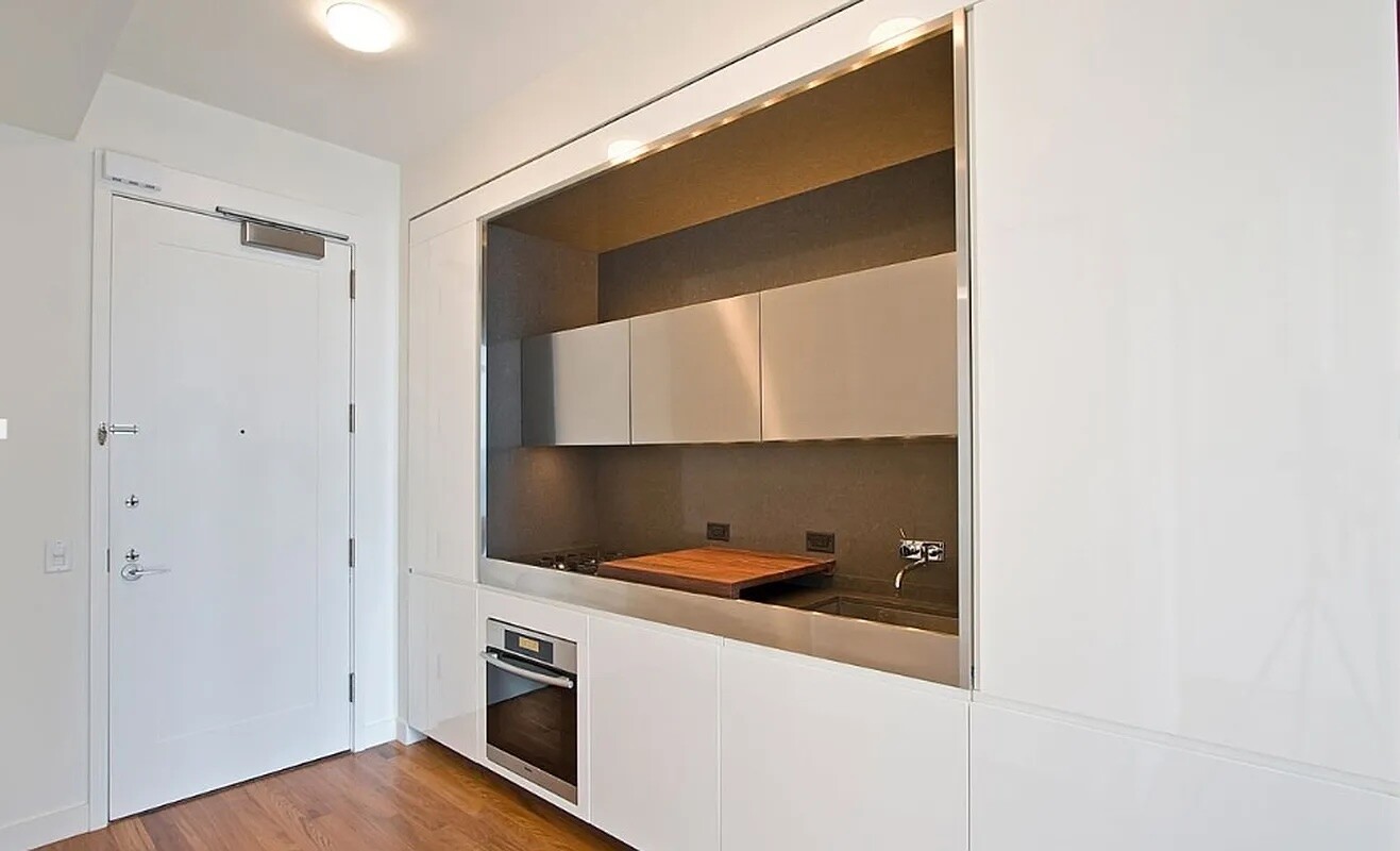 15 WILLIAM Street 18D