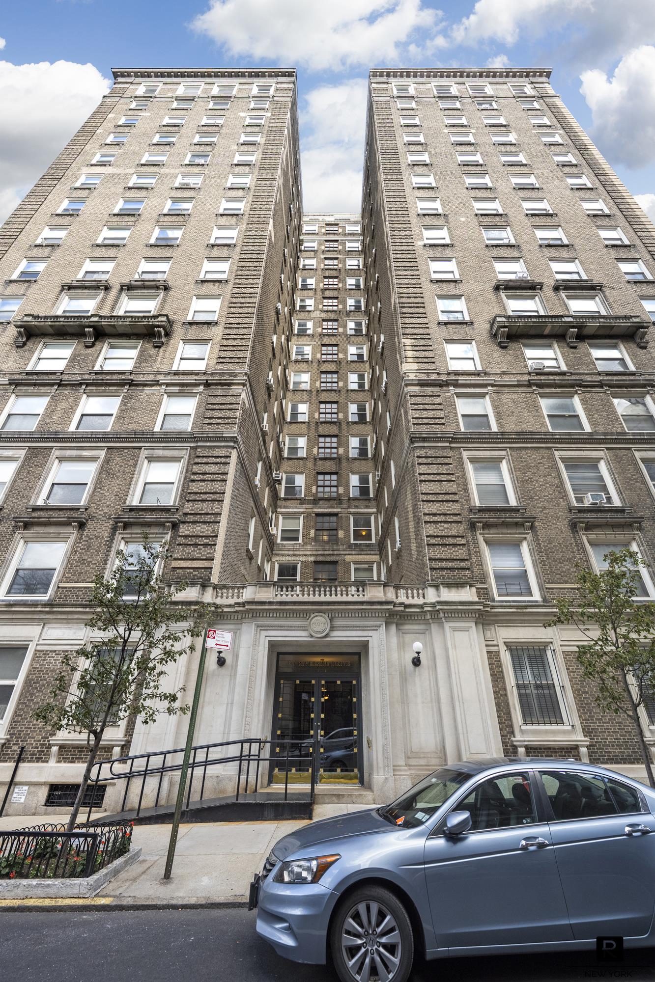 390 Riverside Drive 5-G
