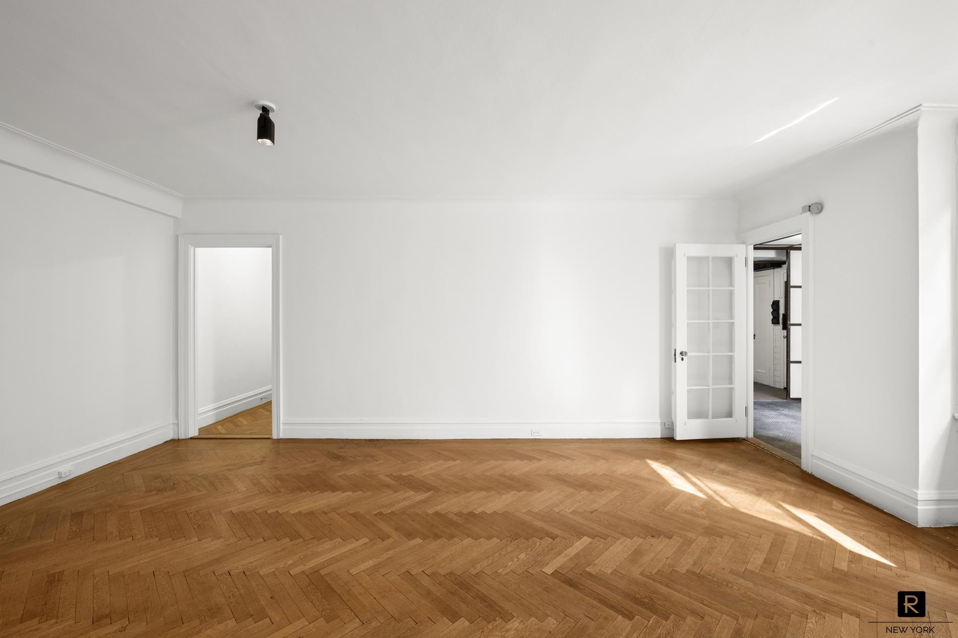 390 Riverside Drive 5-G