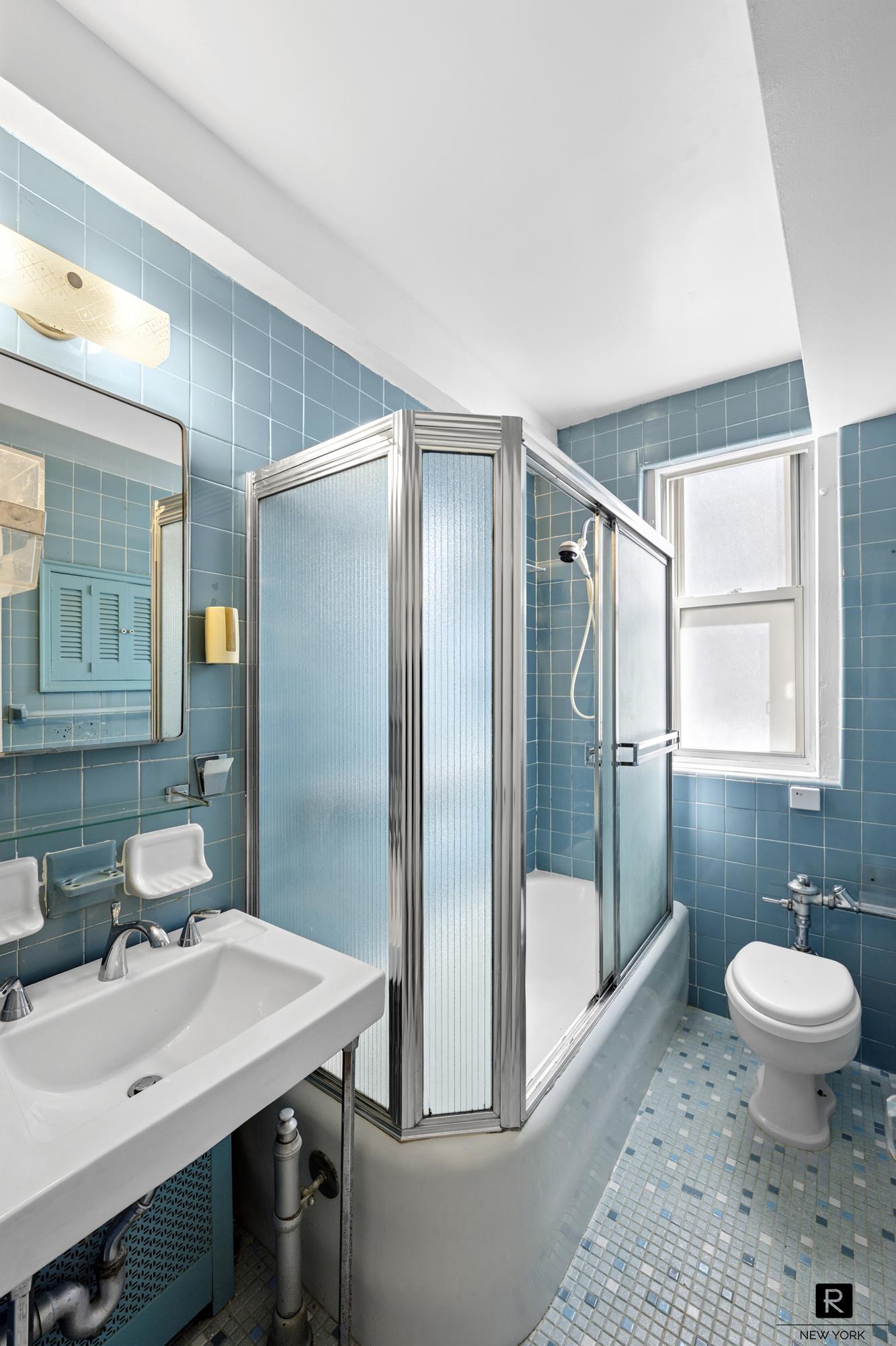 390 Riverside Drive 5-G