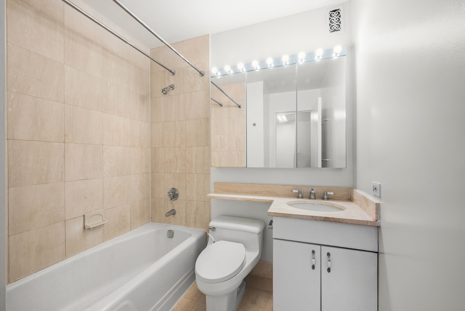 300 ALBANY Street 4A