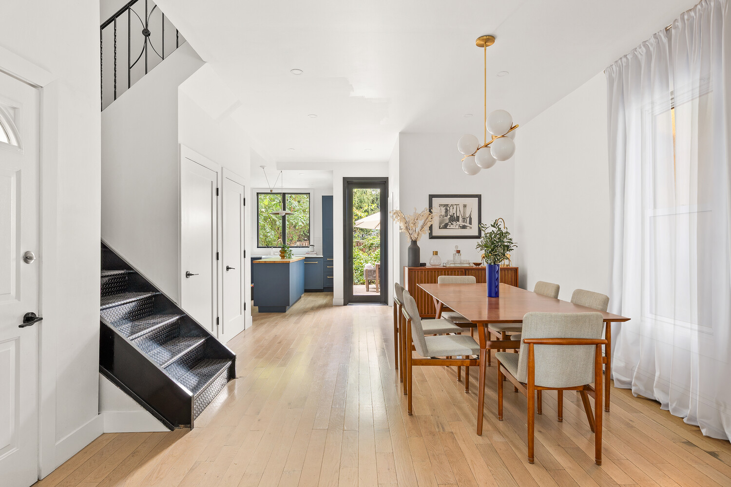 13 REEVE Place