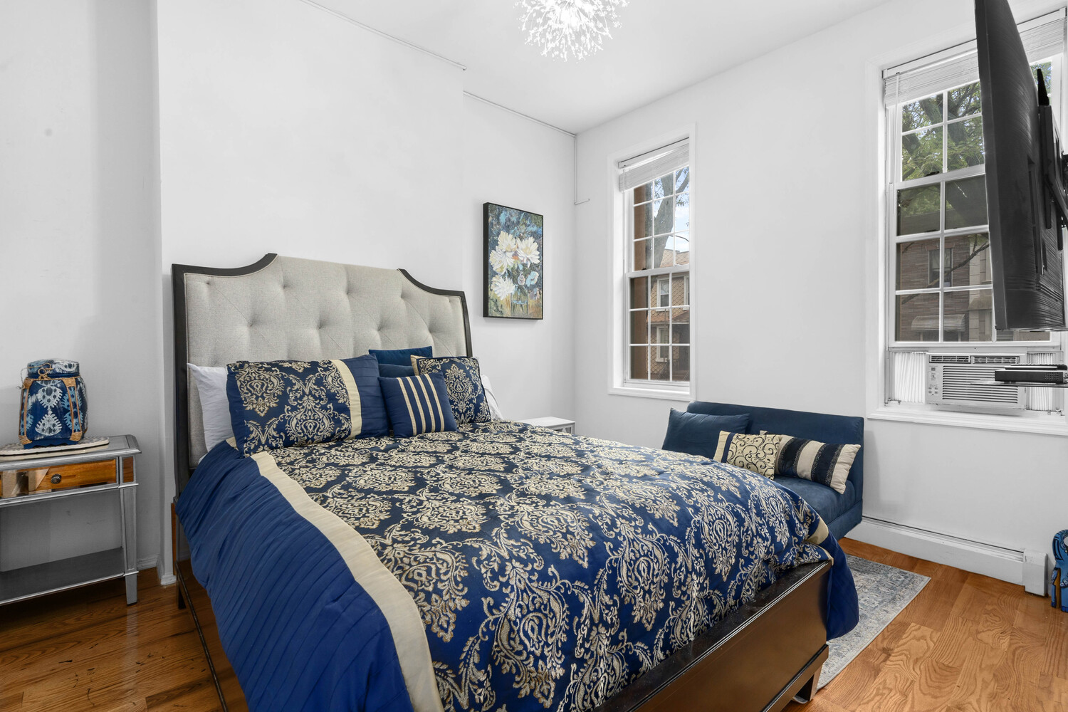 147 WEIRFIELD Street