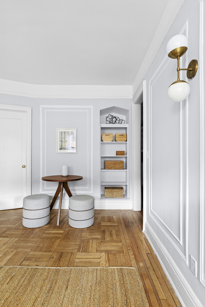 400 LINCOLN Place 3I