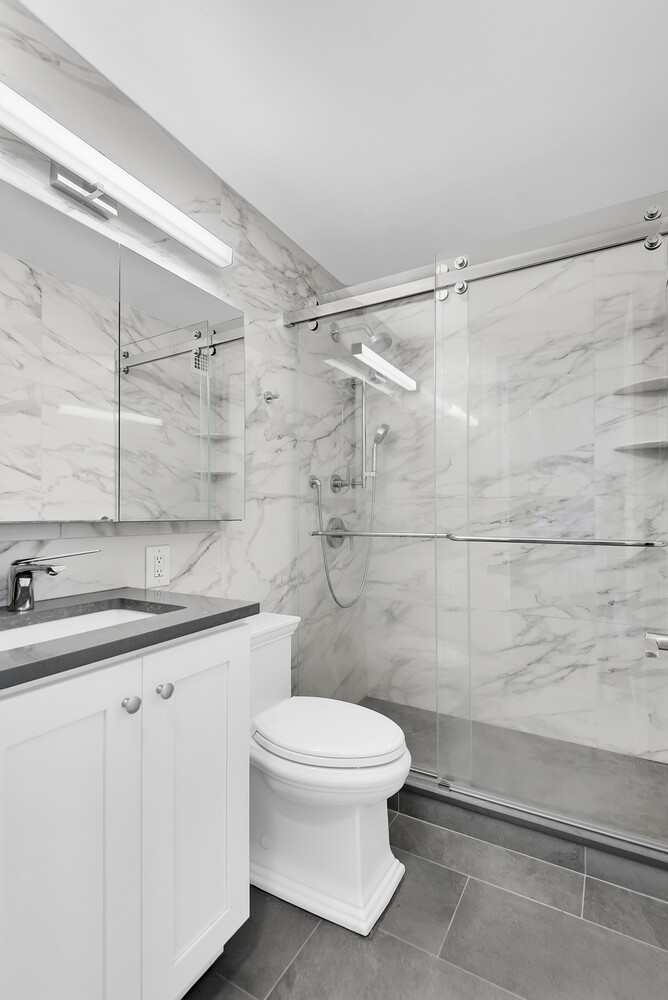 301 E 79TH Street 16R