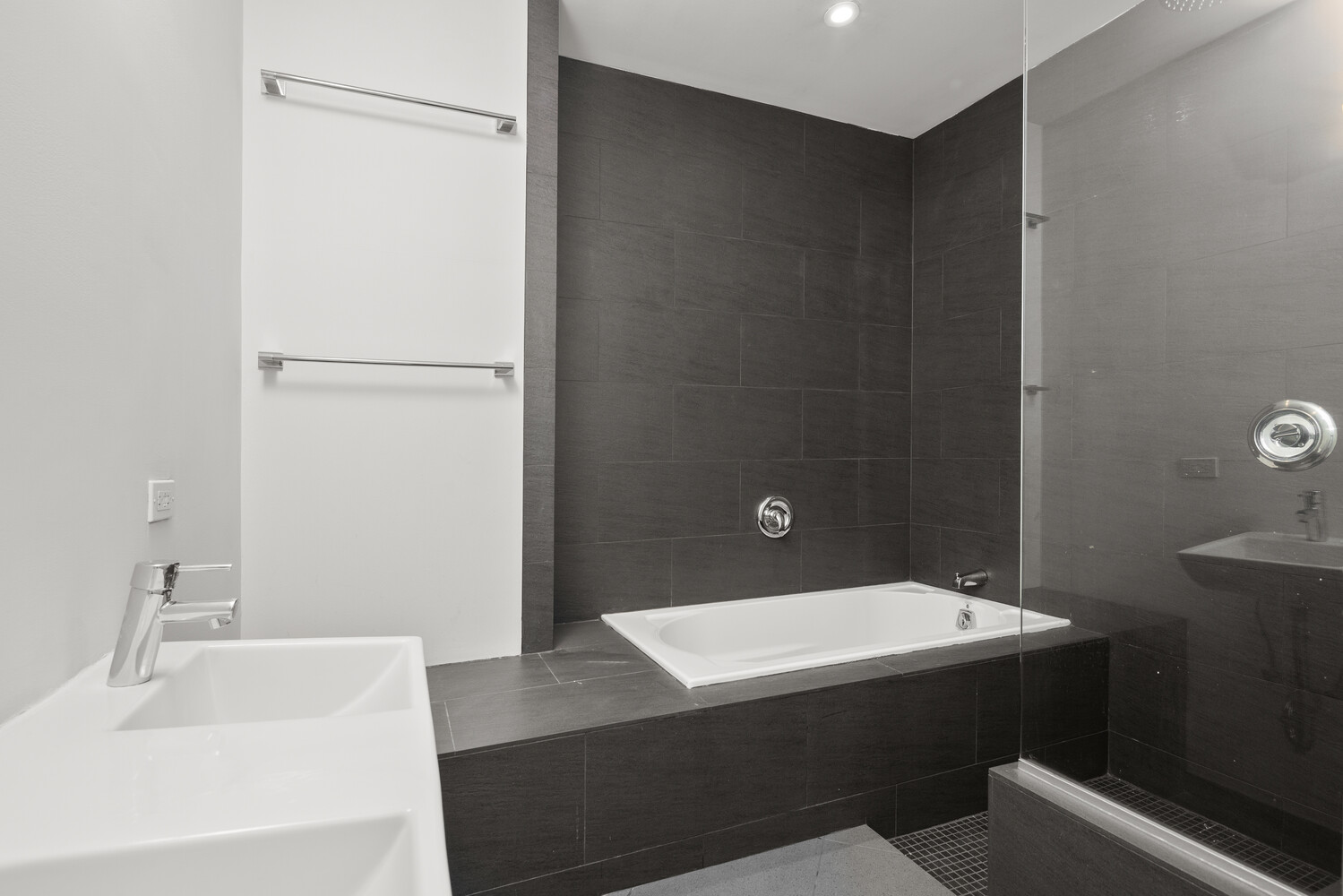 208 W 30TH Street 501