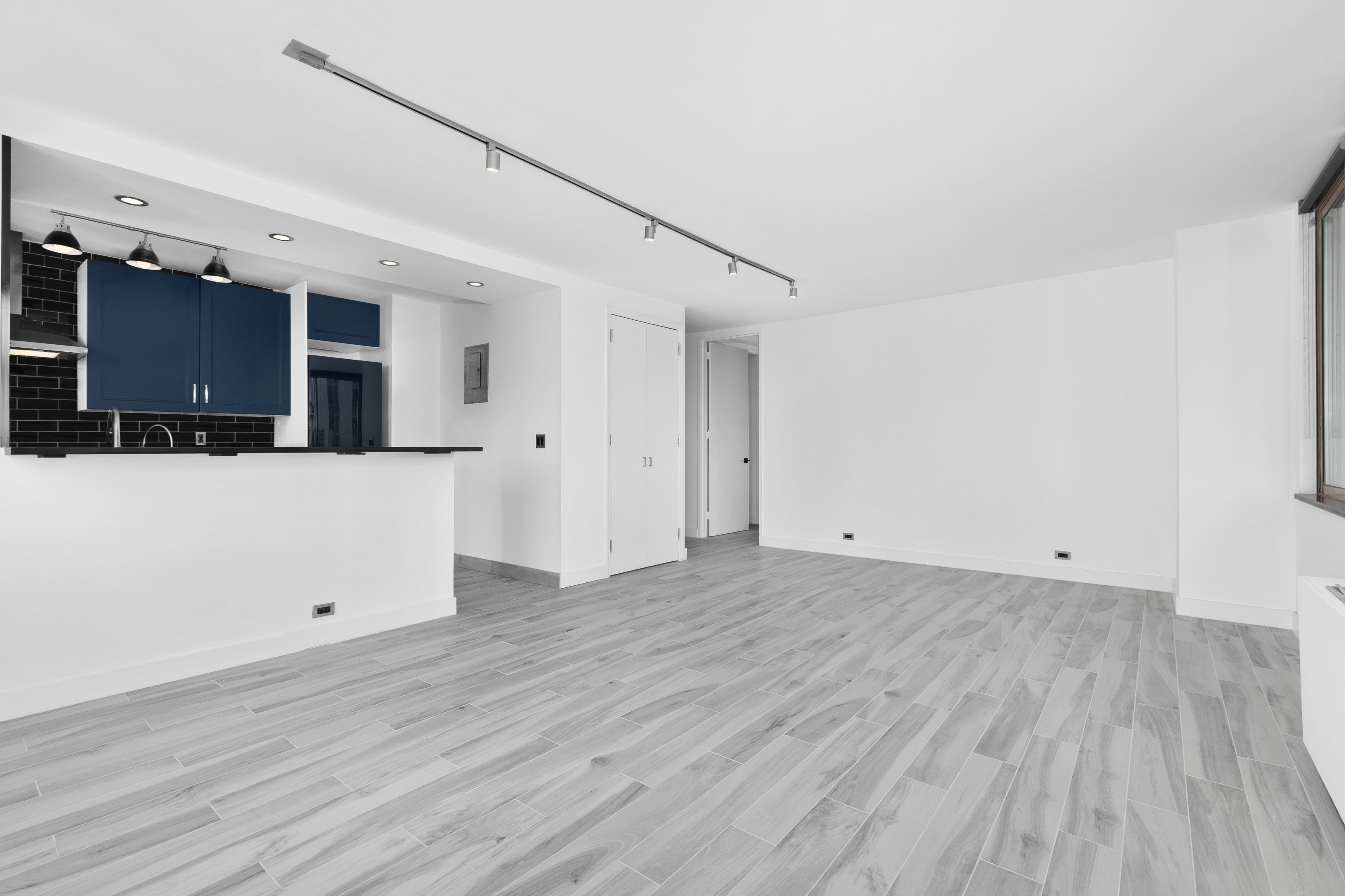 235 E 40TH Street 26G