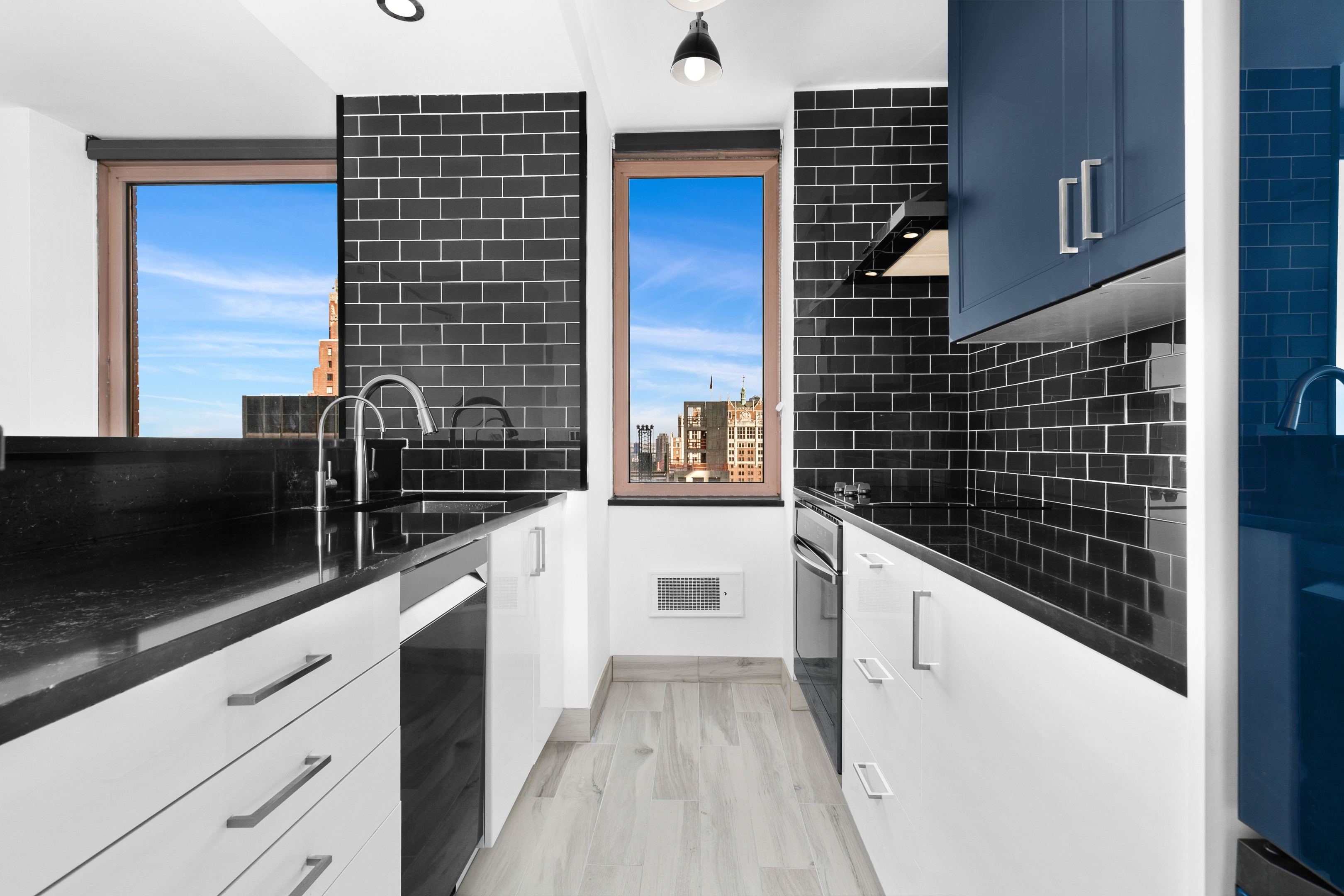 235 E 40TH Street 26G