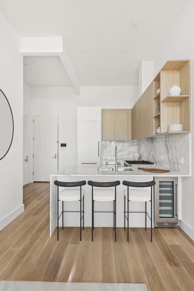 1019 HANCOCK Street 4A