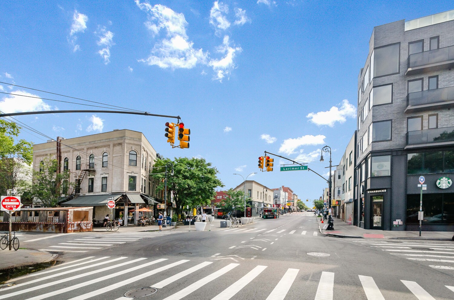 540 GRAHAM Avenue PH1