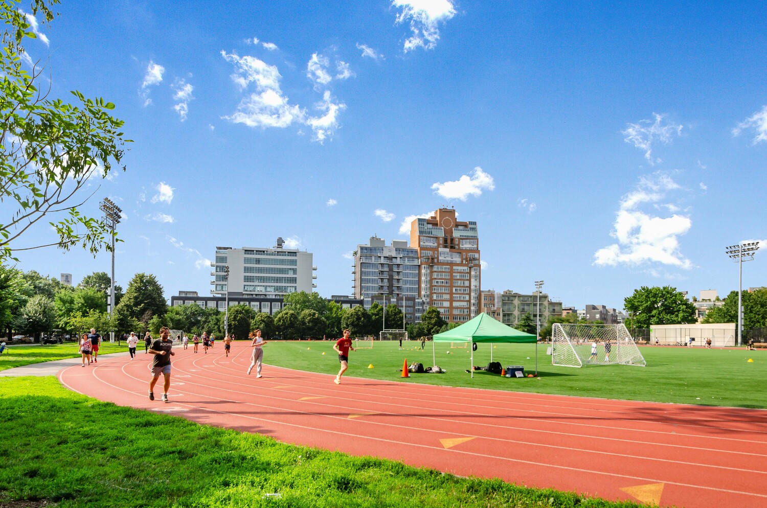 540 GRAHAM Avenue PH1