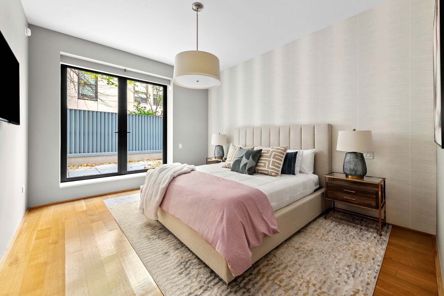 71 READE Street 2B