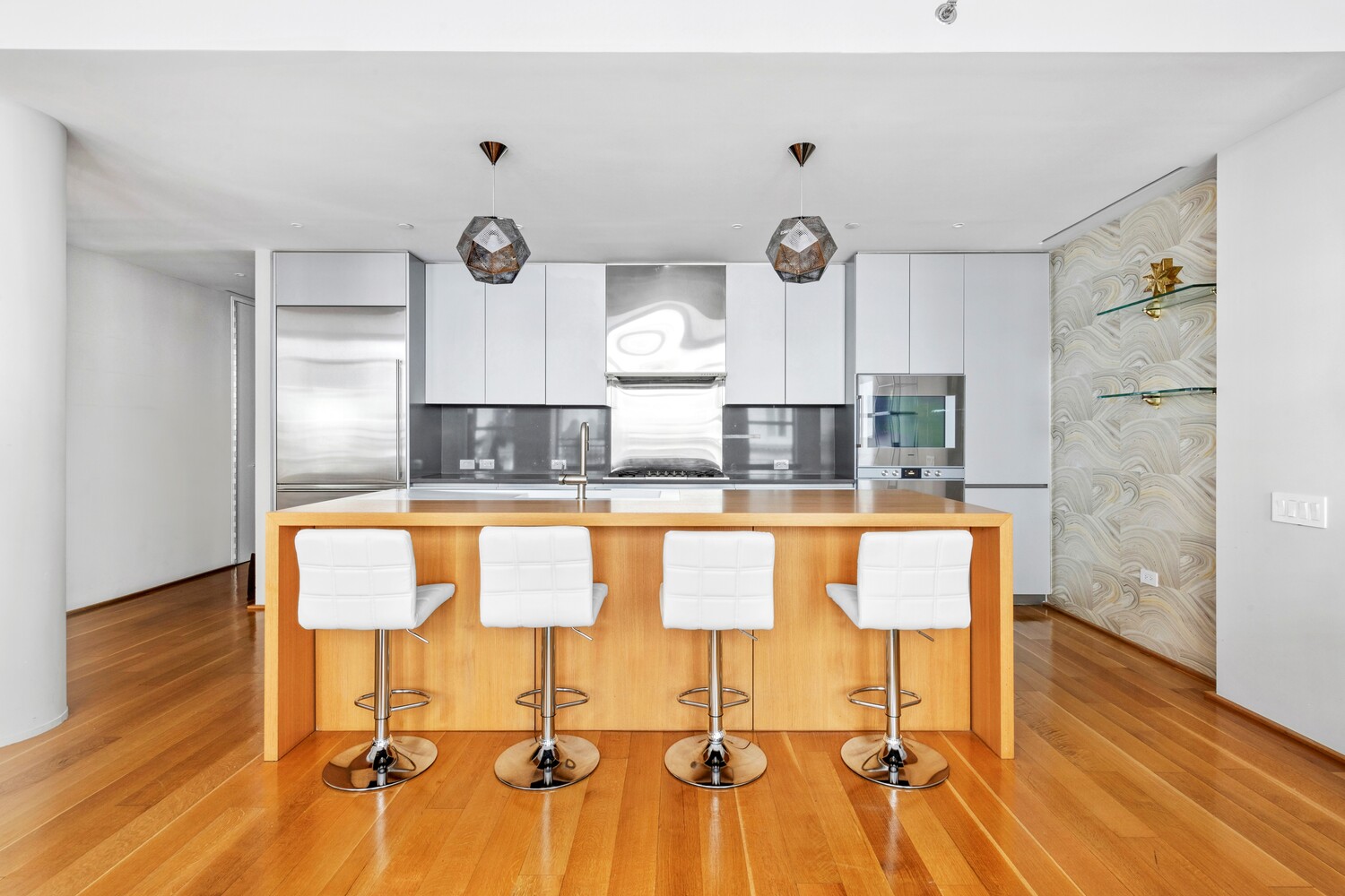 71 READE Street 2B