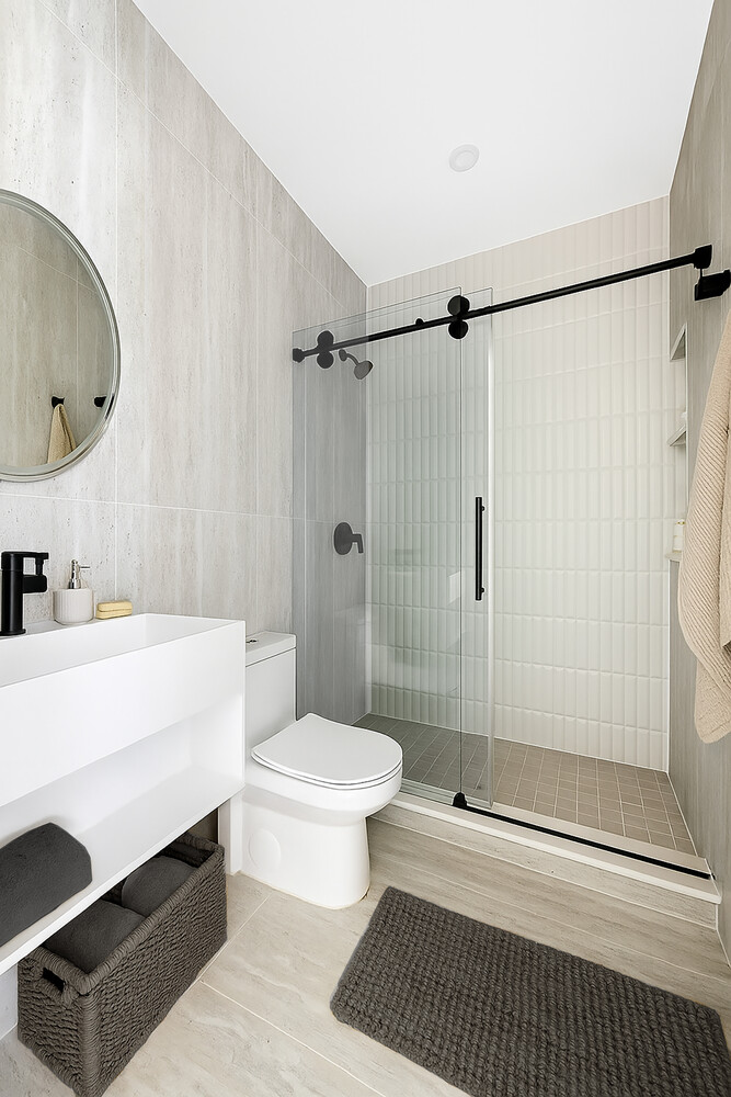 140 MOFFAT Street 4A