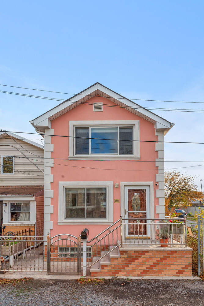 345 DORMANS Court