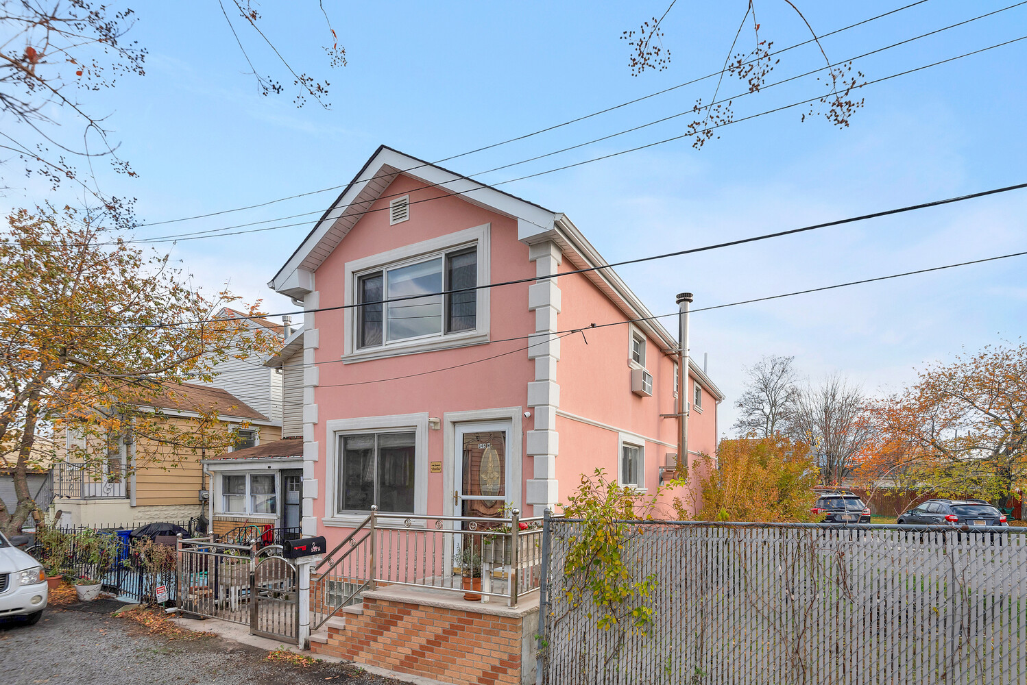 345 DORMANS Court