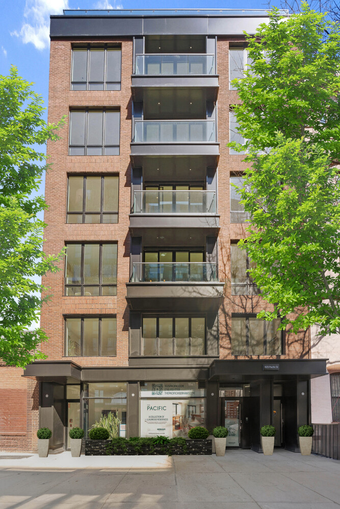 1025 PACIFIC Street PH6