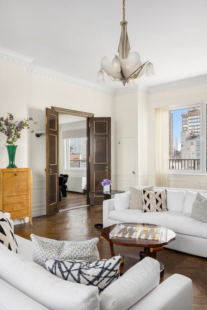 501 E 79TH Street PHB