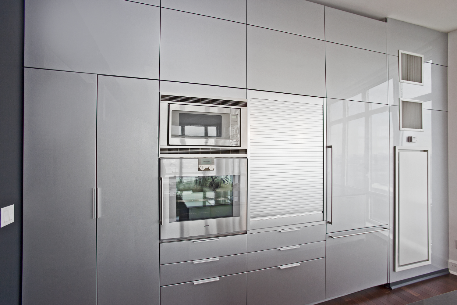 60 RIVERSIDE Boulevard 2011