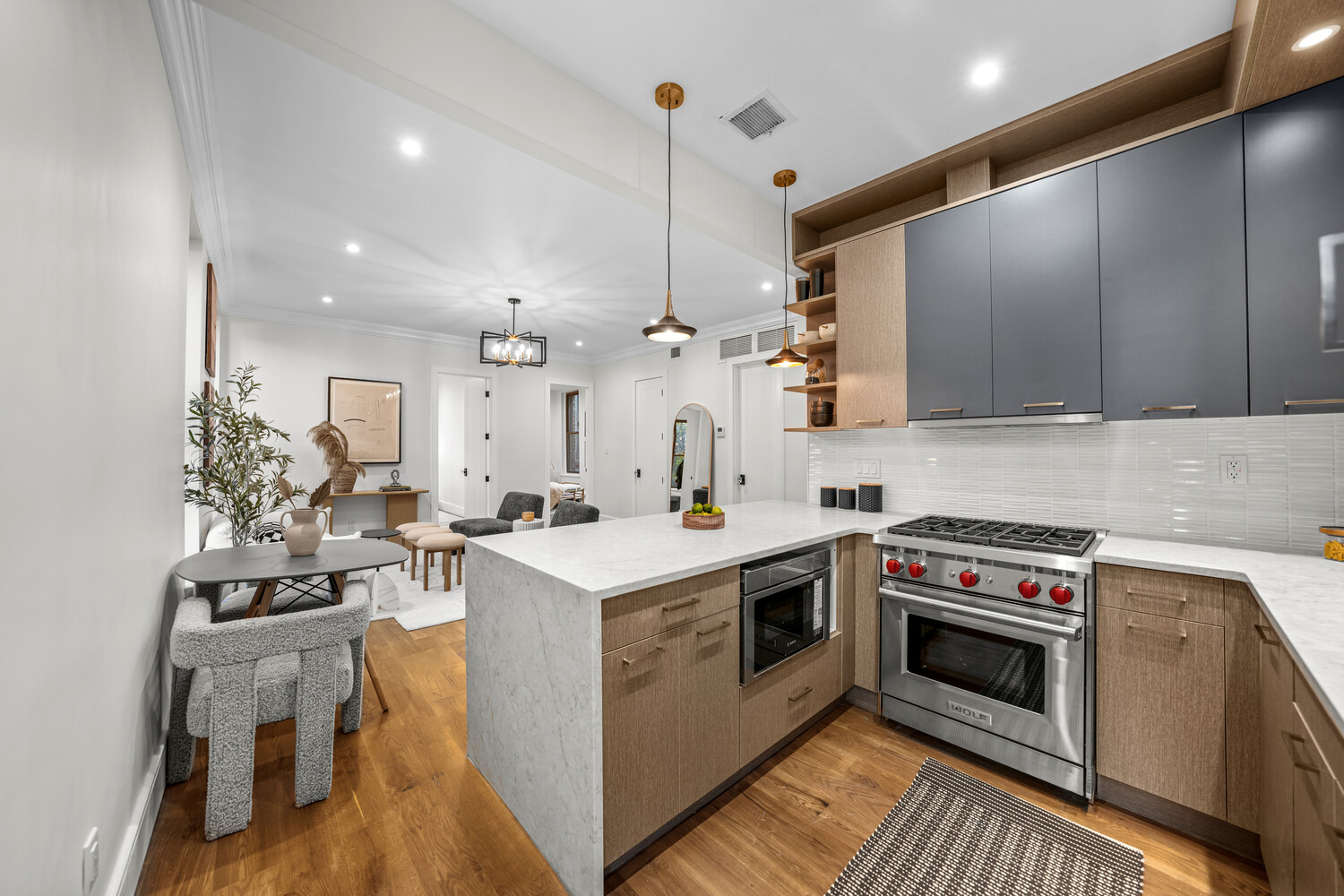 636 WARREN Street 2L