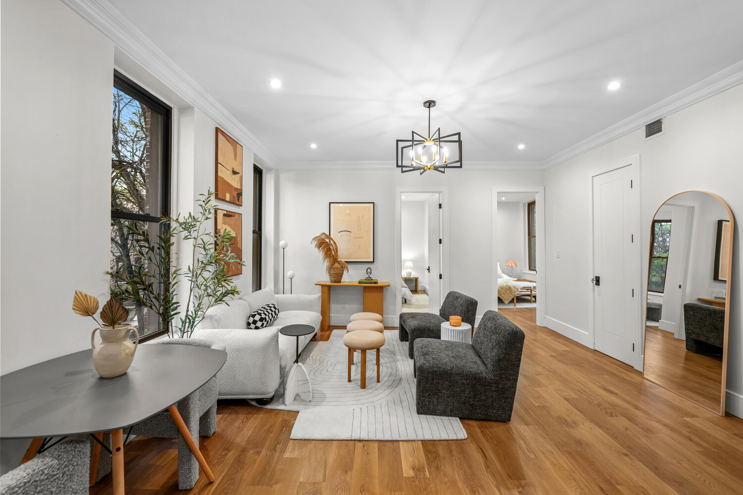 636 WARREN Street 2L