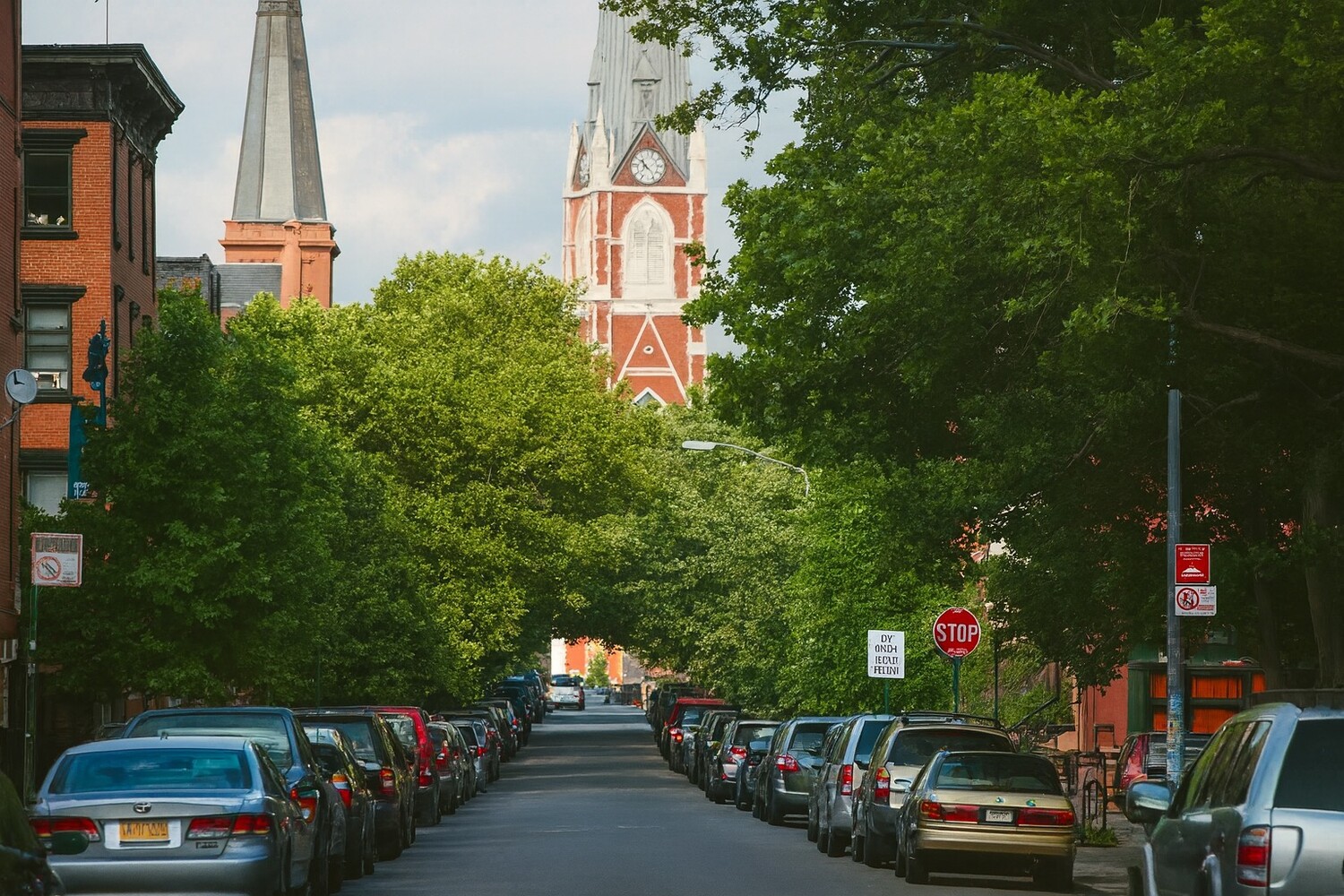 983 MANHATTAN Avenue 2F