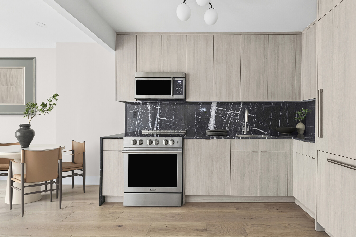 1811 MENAHAN Street 2F