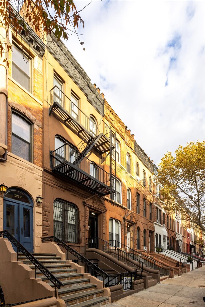 255 W 136TH Street TH