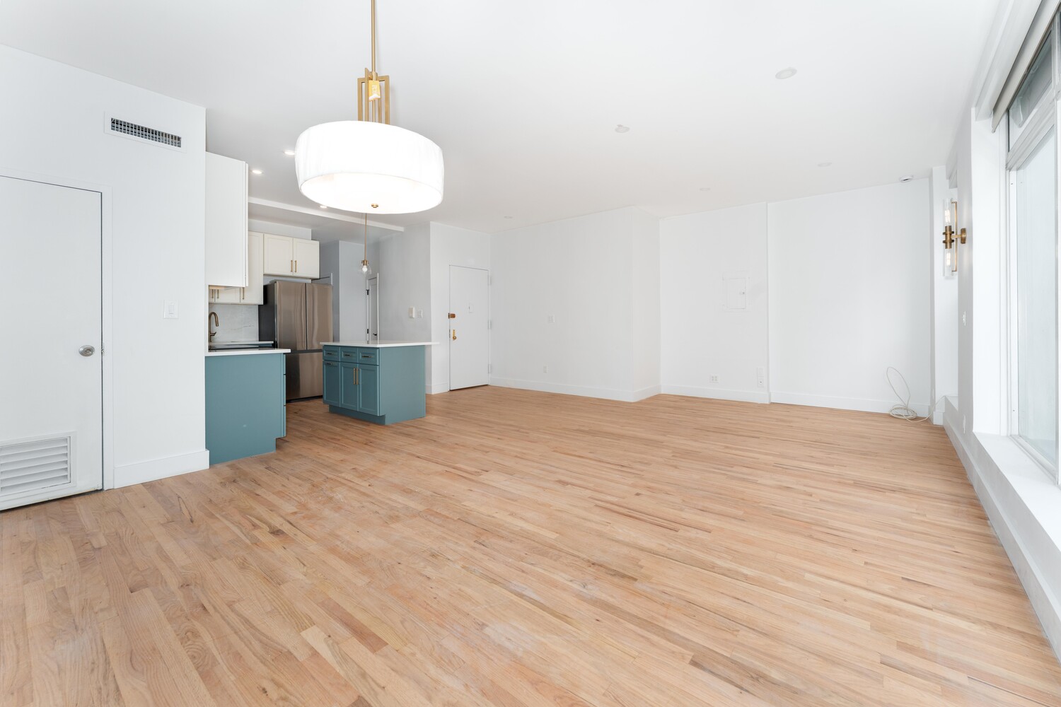 121 DIVISION Street 2A