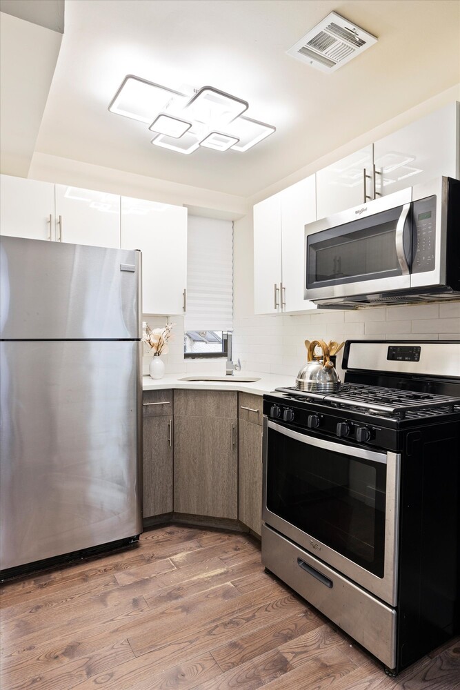 3014 BRIGHTON 1ST Street