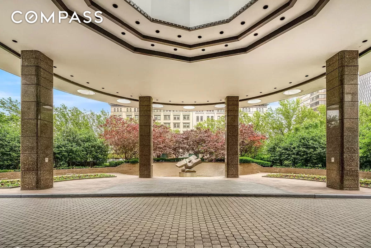 330 E 38th Street 26F