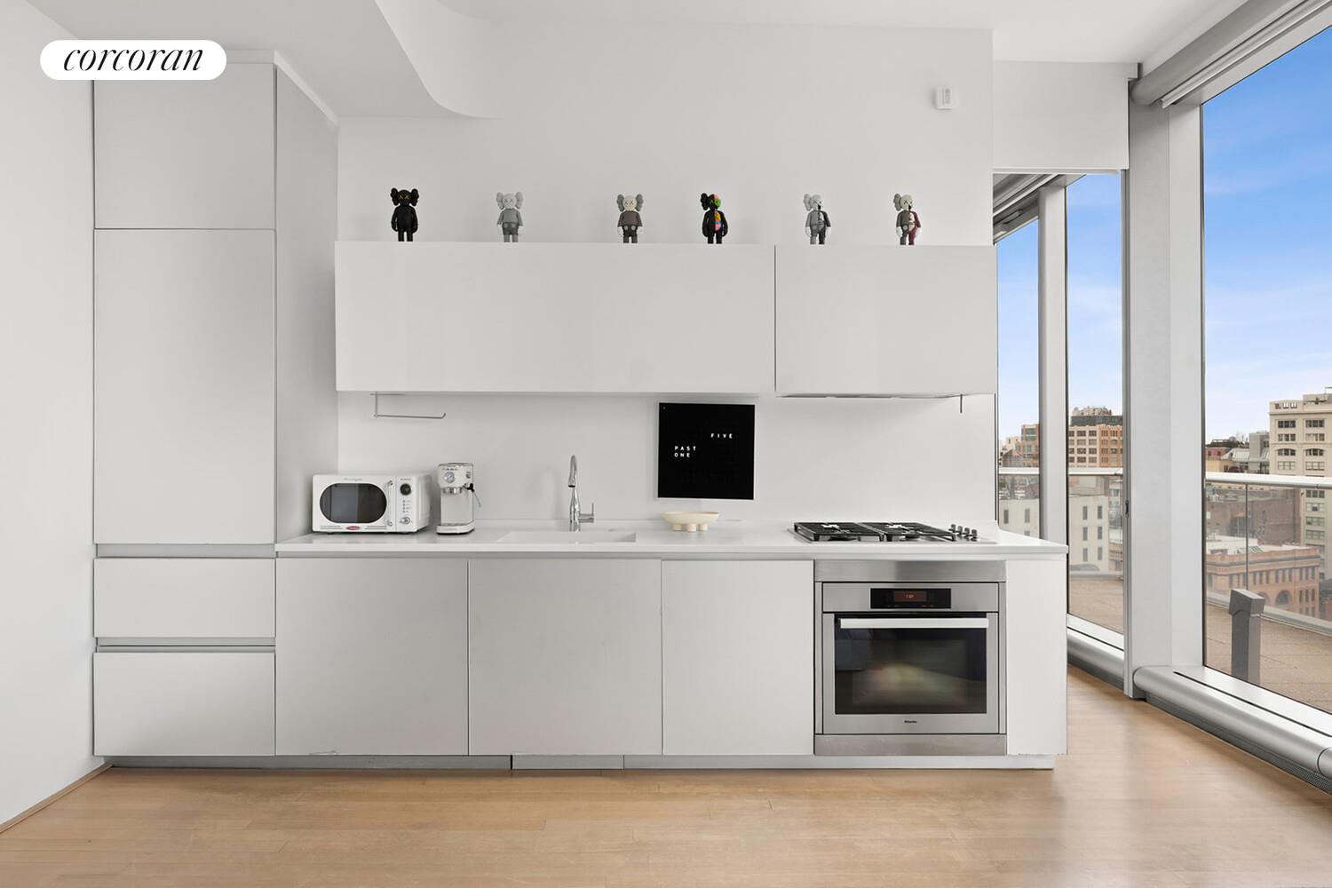 56 LEONARD Street 14AE