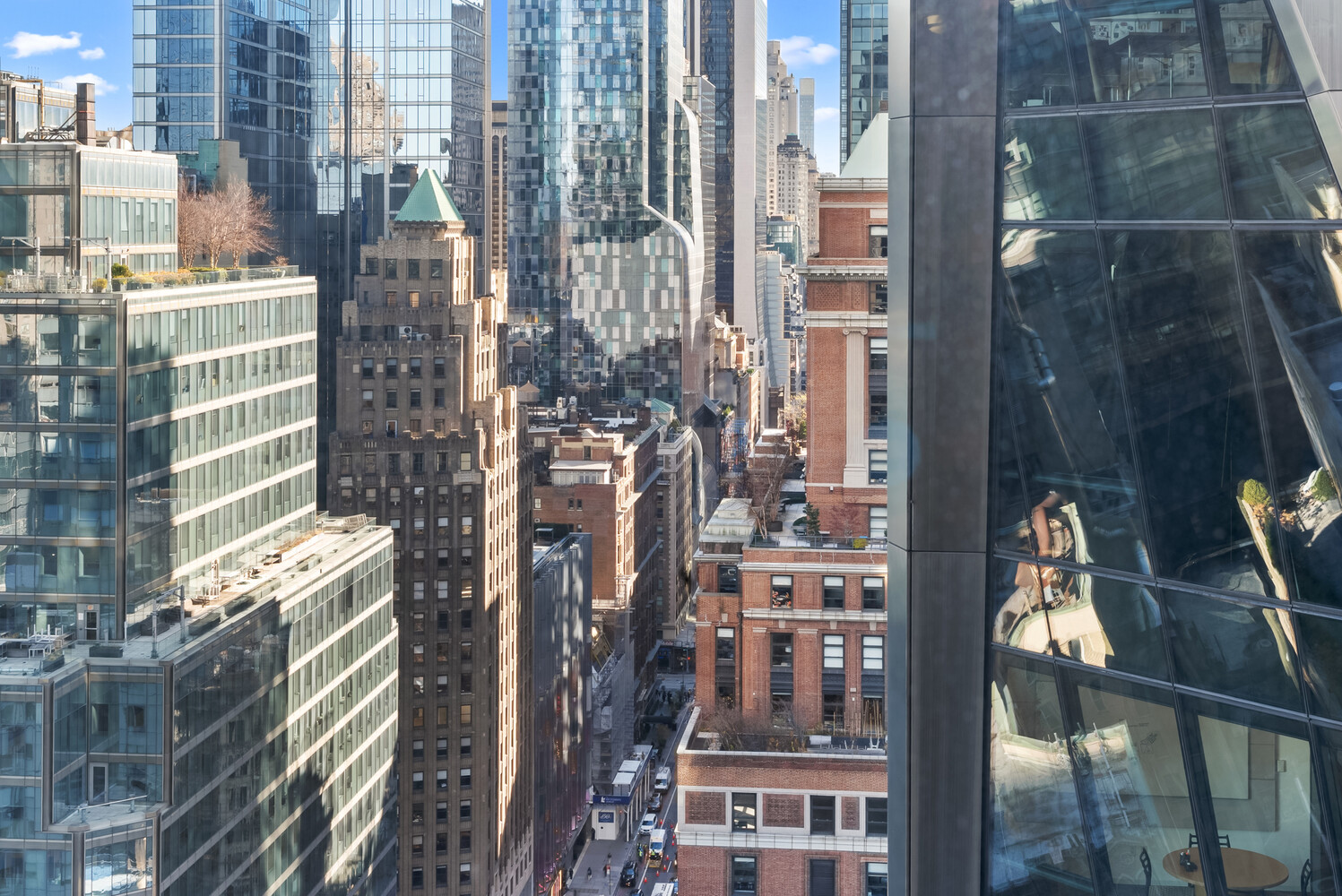 322 W 57TH Street 39K