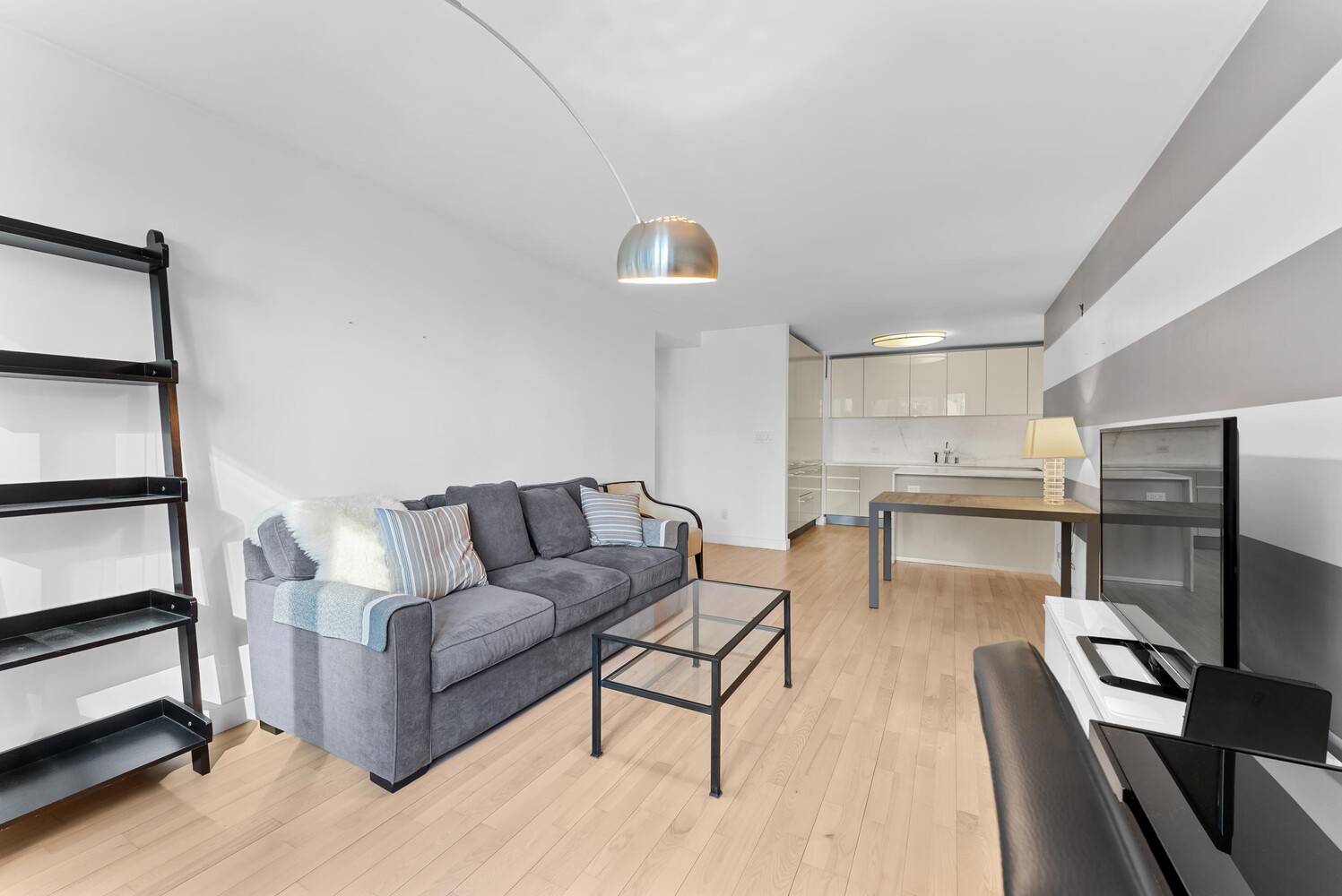 322 W 57TH Street 39K