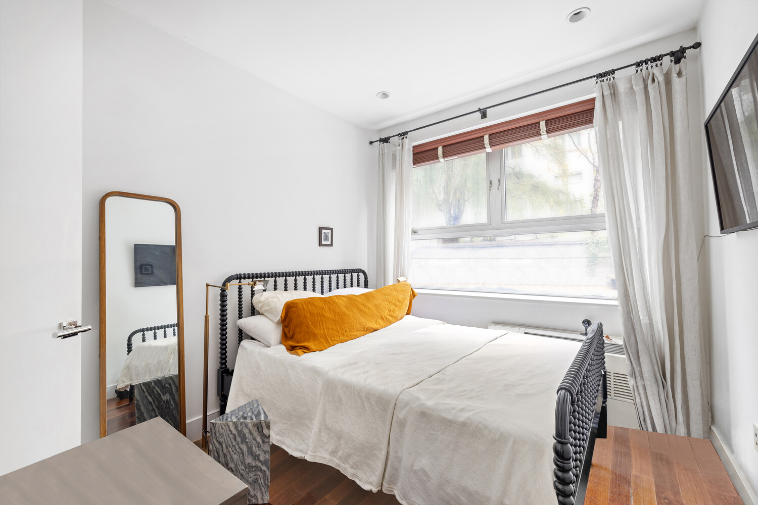 129 METROPOLITAN Avenue 1B