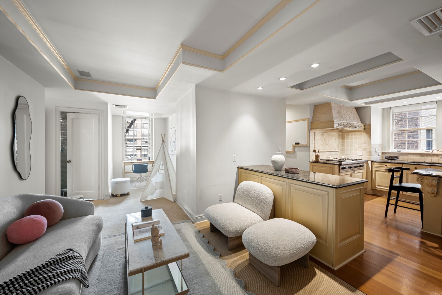 447 E 57TH Street 14