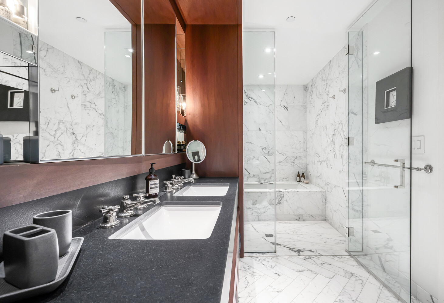 15 RENWICK Street TH3