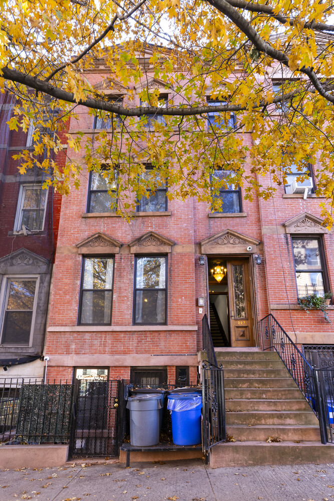 227 EDGECOMBE Avenue