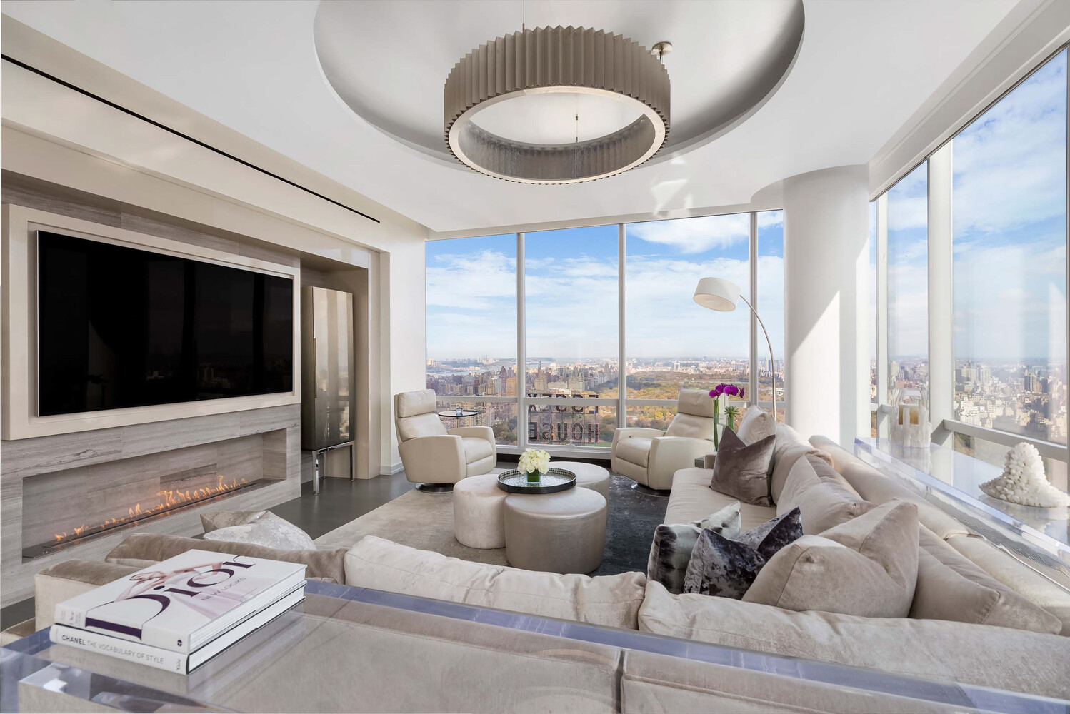 157 W 57TH Street 53B