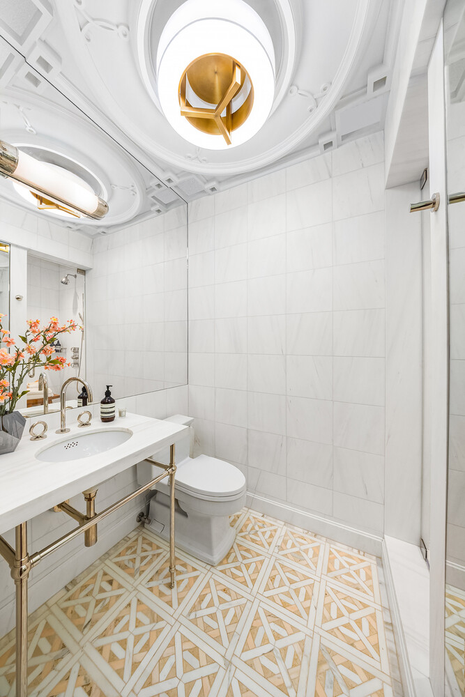 1 CENTRAL Park S 1711