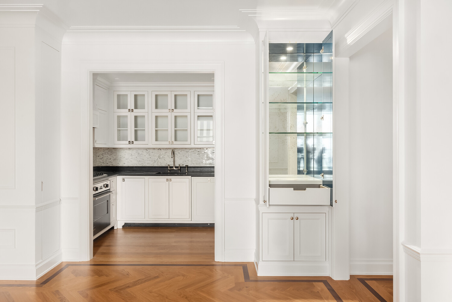 1 CENTRAL Park S 1711