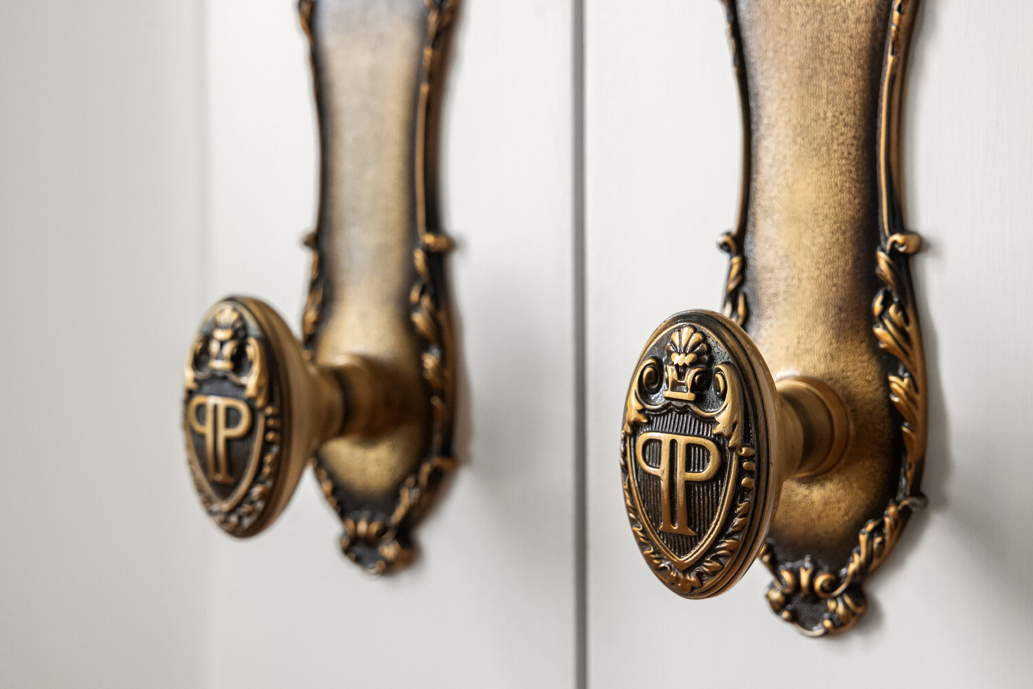 1 CENTRAL Park S 1711